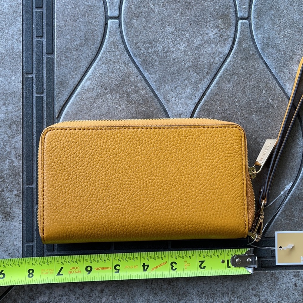 Michael Kors Jet Set Travel Lg Flat Multifunctional Phone Case-Wristlet-Wallet - Picture 6 of 16
